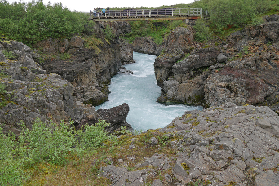 Bridge over Hv&iacute;t&aacute; River