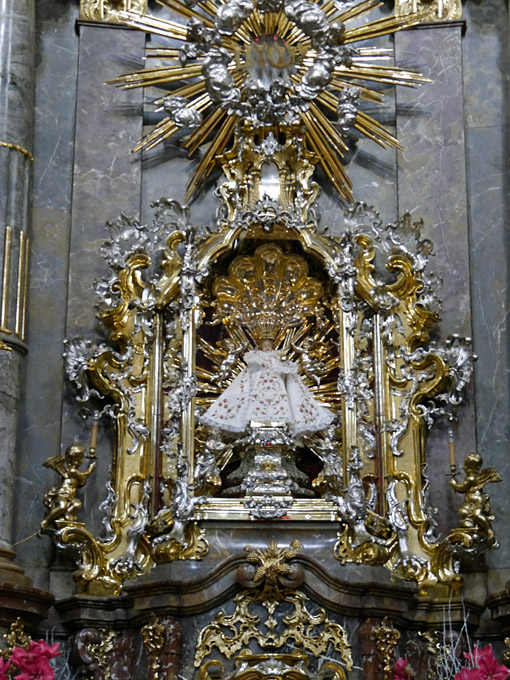 Infant of Prague Statue, Church of Our Lady Victorious in Mal&aacute; Strana