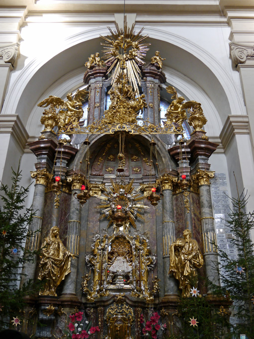 Infant of Prague Shrine, Church of Our Lady Victorious in Mal&aacute; Strana