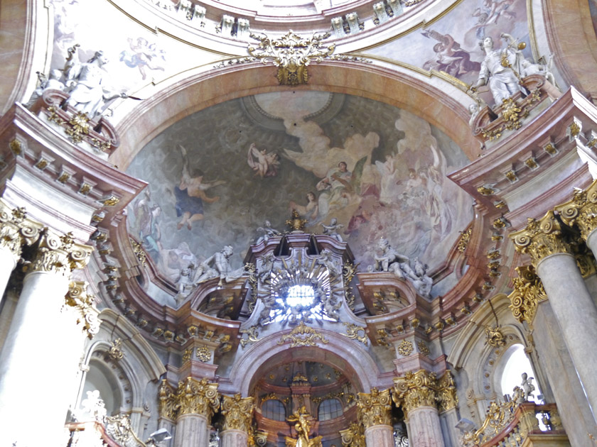 Ceiling Statues and Murals, Church of St. Nicholas (Mal&aacute; Strana)