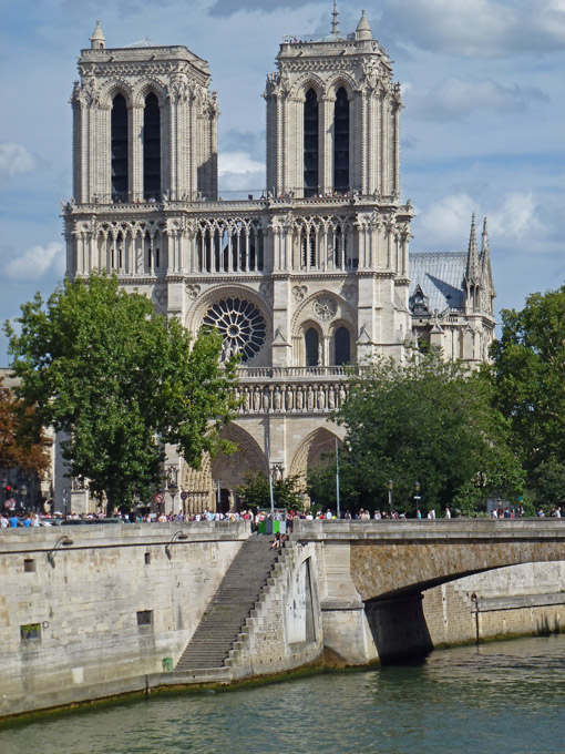 Cath&eacute;drale Notre-Dame from la Rive Gauche