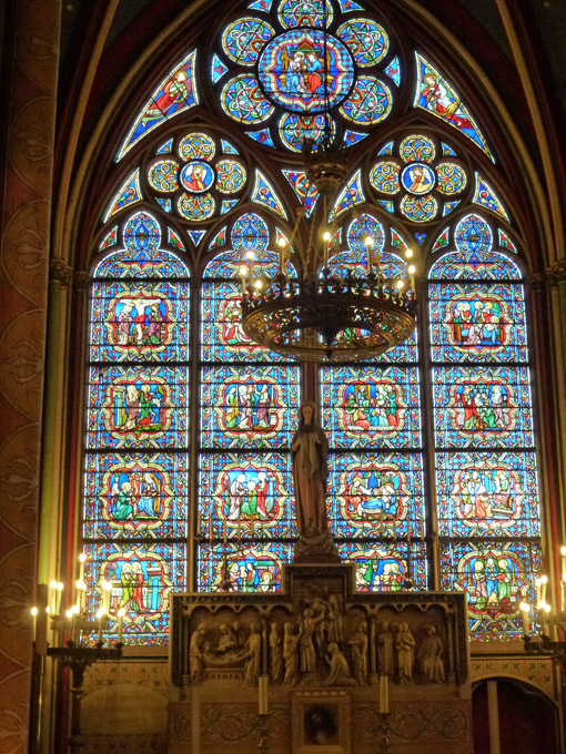 Cath&eacute;drale Notre-Dame Stained Glass Window