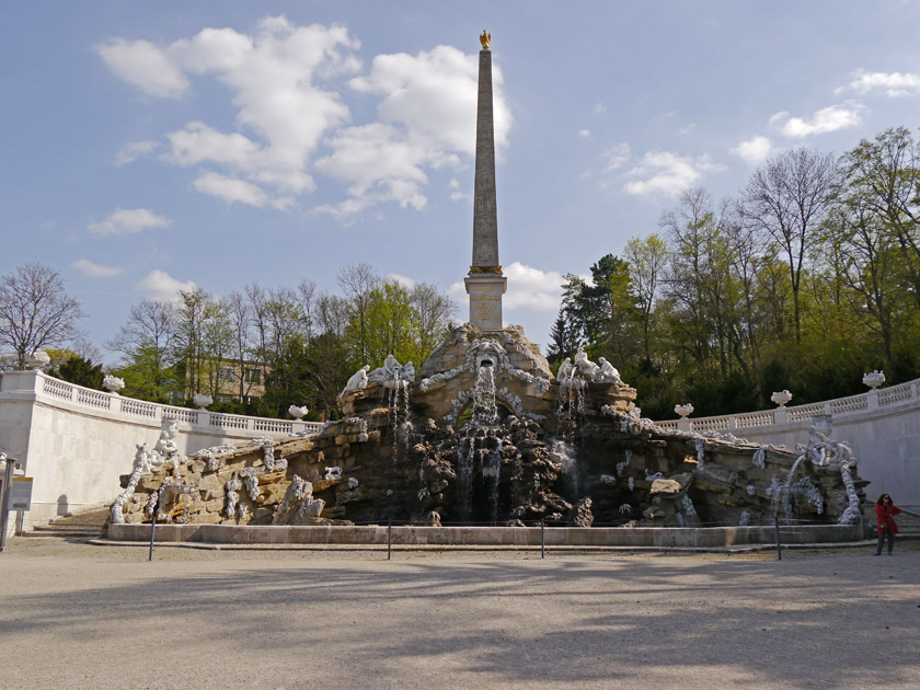 Sch&ouml;nbrunn Palace Obelisk Fountain