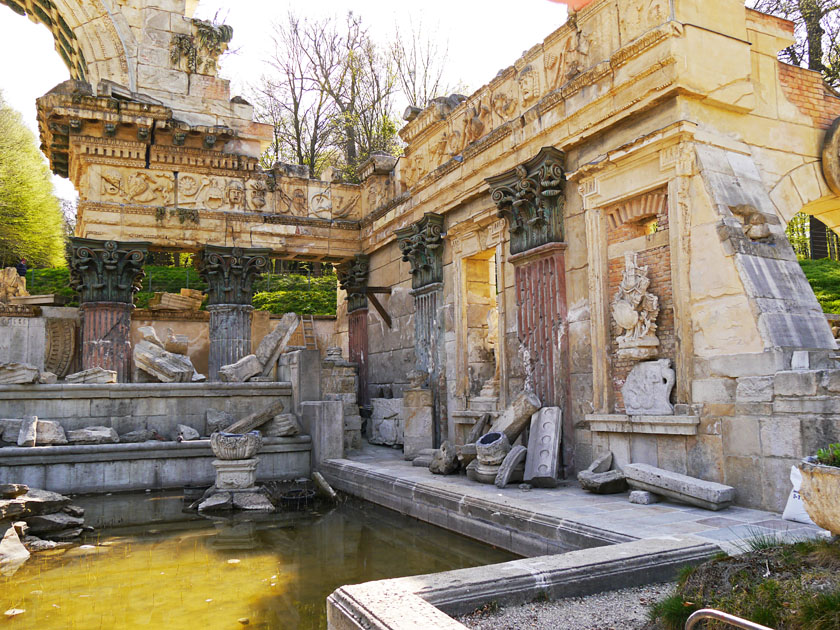 Roman Ruin at Sch&ouml;nbrunn